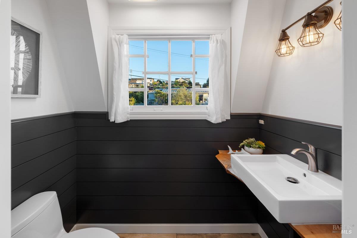 Detail Gallery Image 30 of 95 For 700 Ocean Ave, Richmond,  CA 94801 - 3 Beds | 2/1 Baths