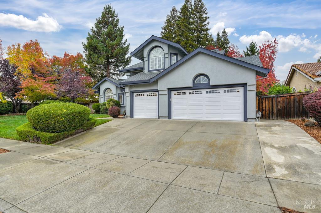 Detail Gallery Image 3 of 51 For 2222 Silver Fox Cir, Fairfield,  CA 94534 - 4 Beds | 3 Baths