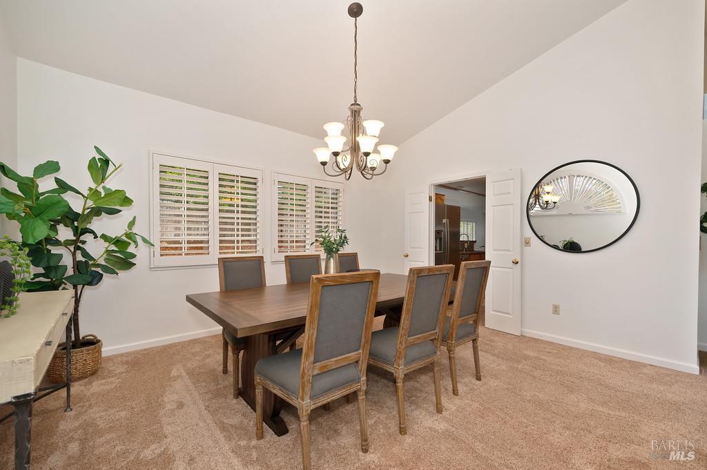 Detail Gallery Image 11 of 51 For 2222 Silver Fox Cir, Fairfield,  CA 94534 - 4 Beds | 3 Baths