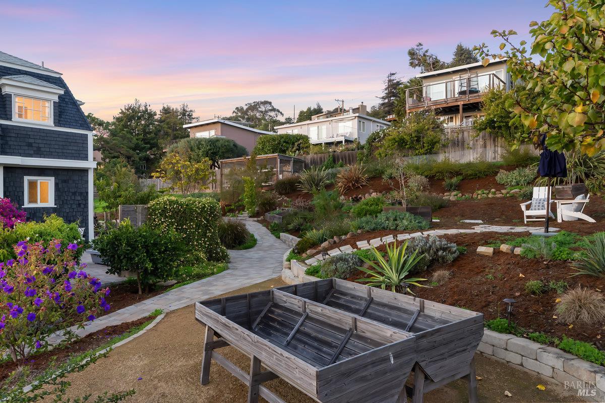 Detail Gallery Image 62 of 95 For 700 Ocean Ave, Richmond,  CA 94801 - 3 Beds | 2/1 Baths