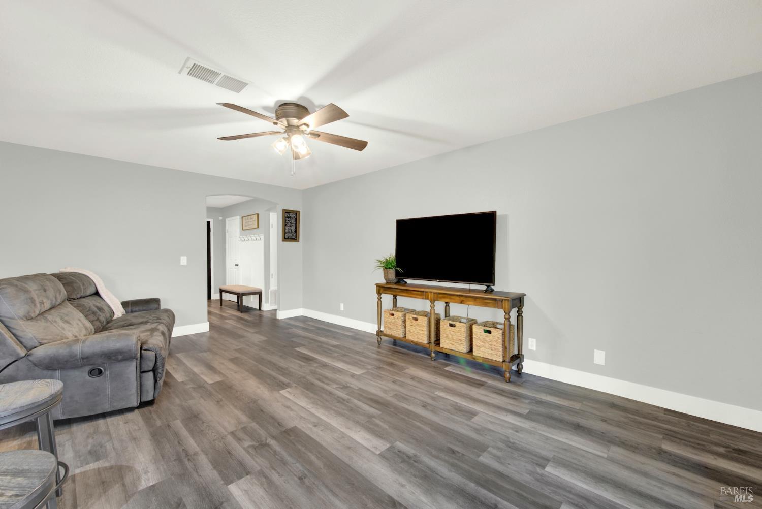 Detail Gallery Image 38 of 79 For 595 Sawyer Ct, Dixon,  CA 95620 - 4 Beds | 2 Baths