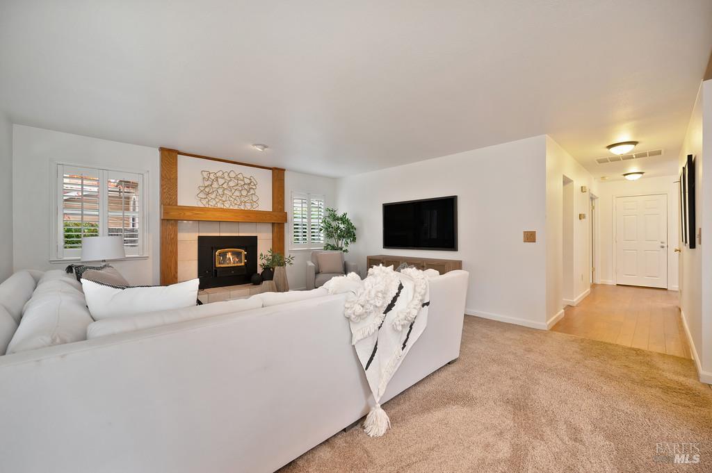 Detail Gallery Image 21 of 51 For 2222 Silver Fox Cir, Fairfield,  CA 94534 - 4 Beds | 3 Baths