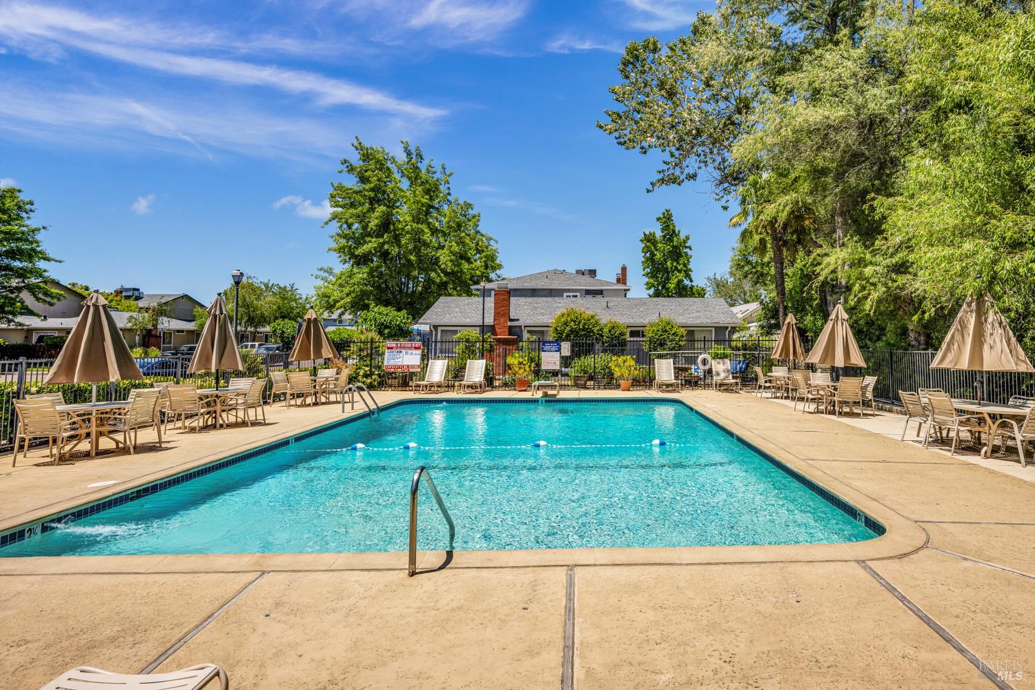 Detail Gallery Image 7 of 30 For 1633 Montana Vista St, Lakeport,  CA 95453 - 3 Beds | 2/1 Baths