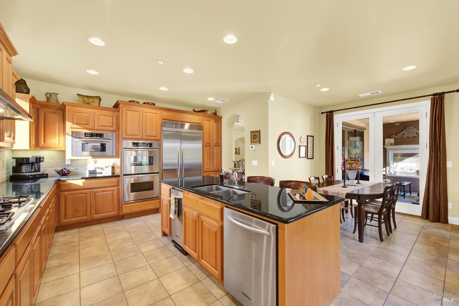 Detail Gallery Image 18 of 98 For 2965 Pebble Beach Cir, Fairfield,  CA 94534 - 4 Beds | 2/1 Baths