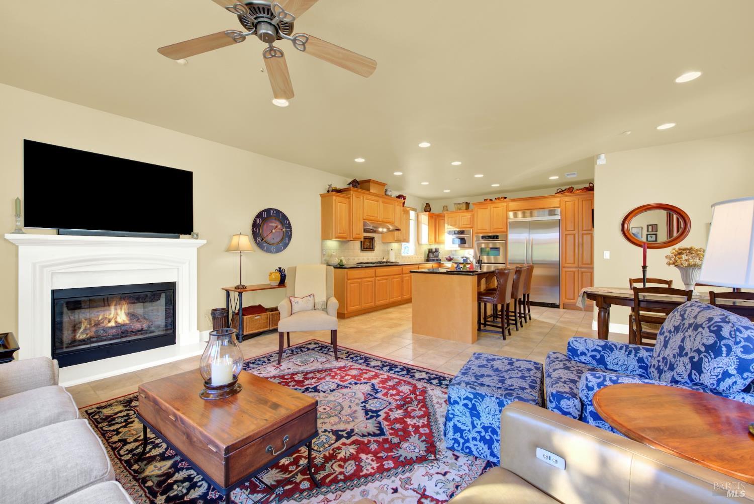 Detail Gallery Image 25 of 98 For 2965 Pebble Beach Cir, Fairfield,  CA 94534 - 4 Beds | 2/1 Baths