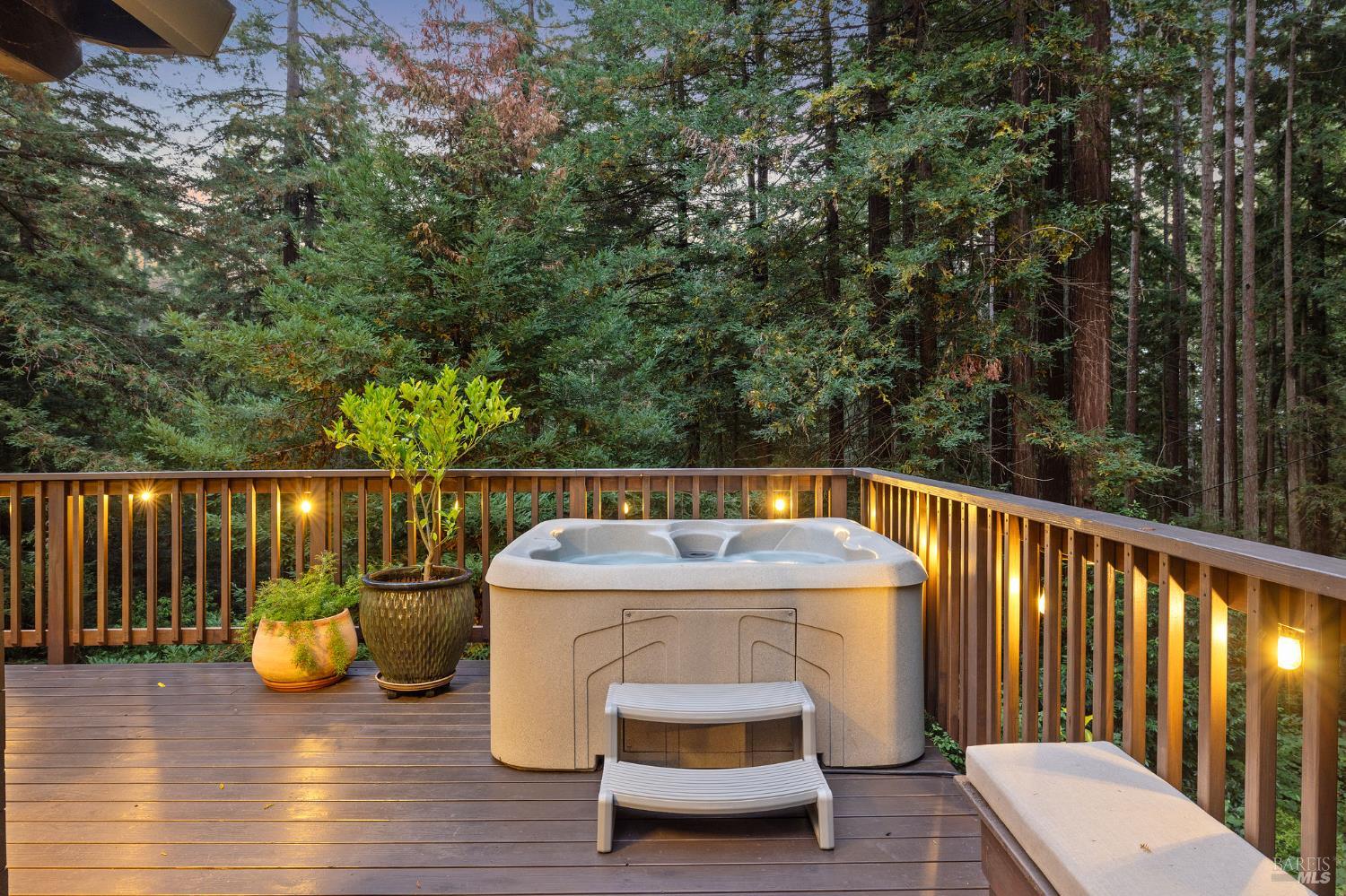 Detail Gallery Image 6 of 77 For 17970 Duncan Rd, Guerneville,  CA 95446 - 2 Beds | 2 Baths