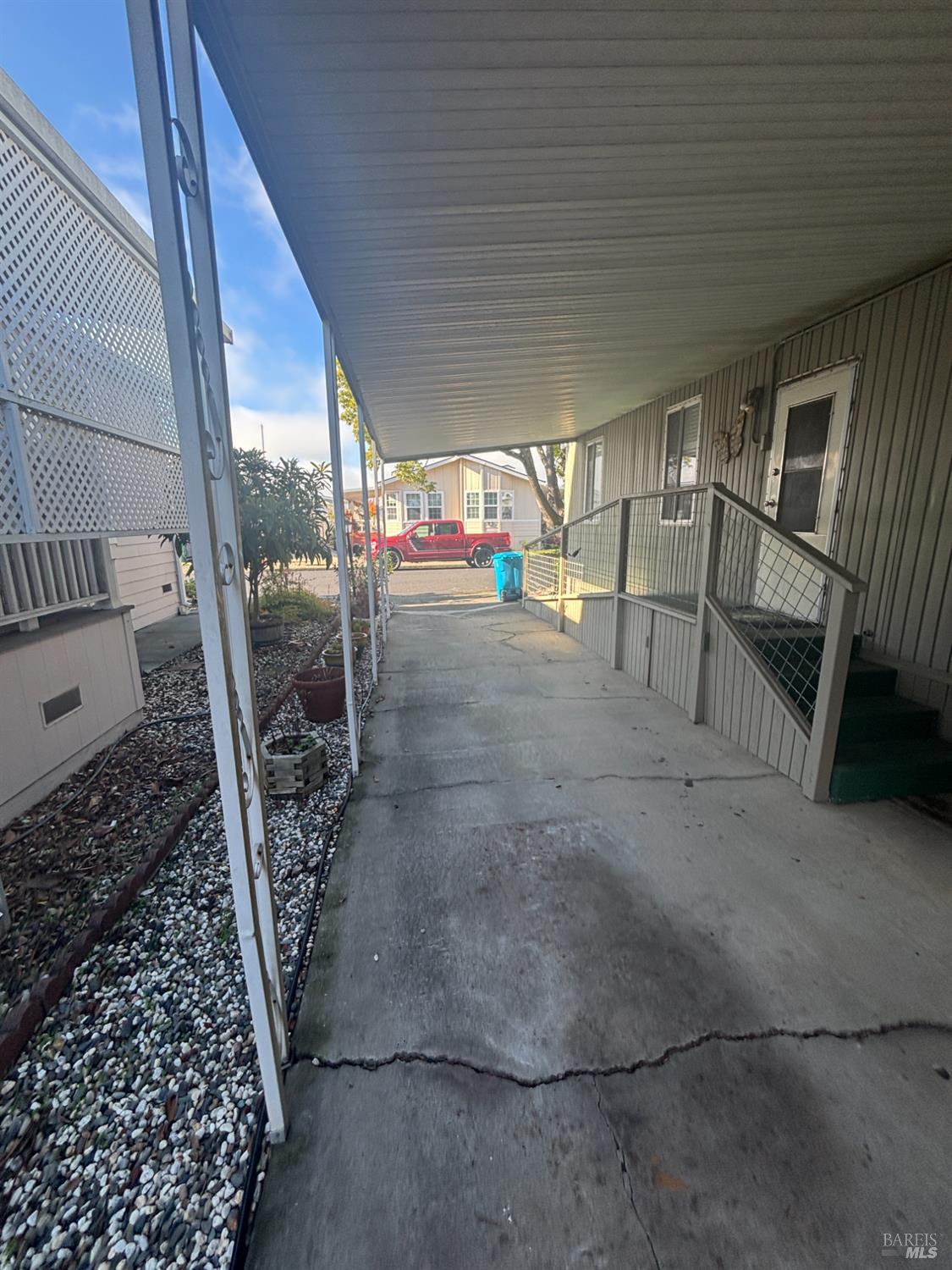 Detail Gallery Image 6 of 9 For 52 Somerset Dr, Santa Rosa,  CA 95401 - 2 Beds | 2 Baths