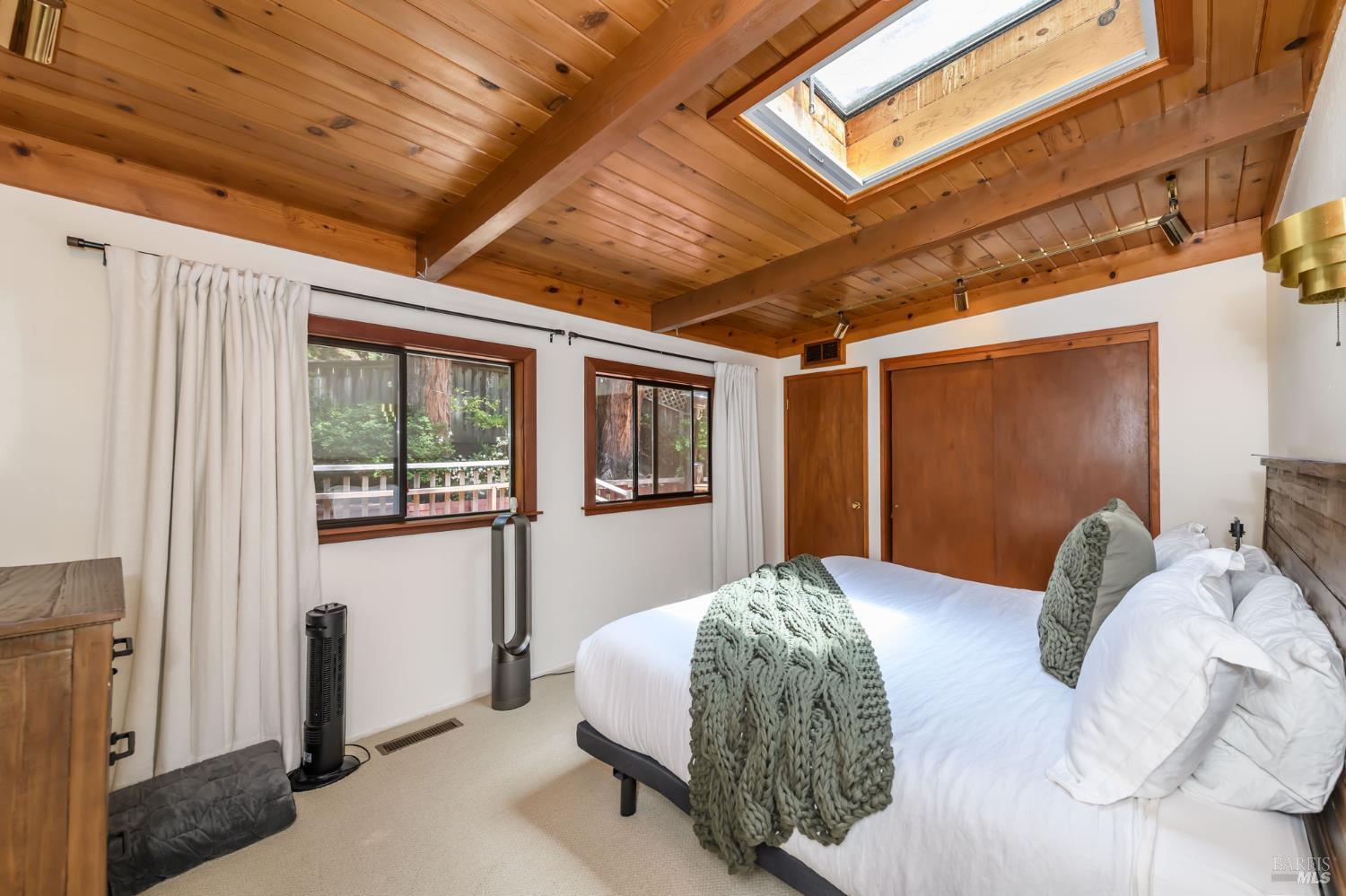 Detail Gallery Image 11 of 29 For 544 Cascade Dr, Mill Valley,  CA 94941 - 4 Beds | 2 Baths