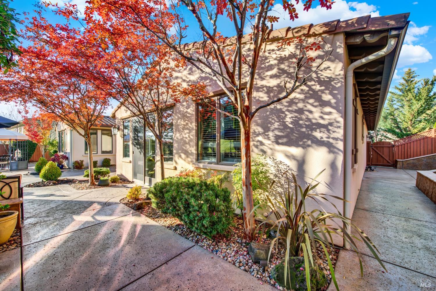 Detail Gallery Image 67 of 98 For 2965 Pebble Beach Cir, Fairfield,  CA 94534 - 4 Beds | 2/1 Baths