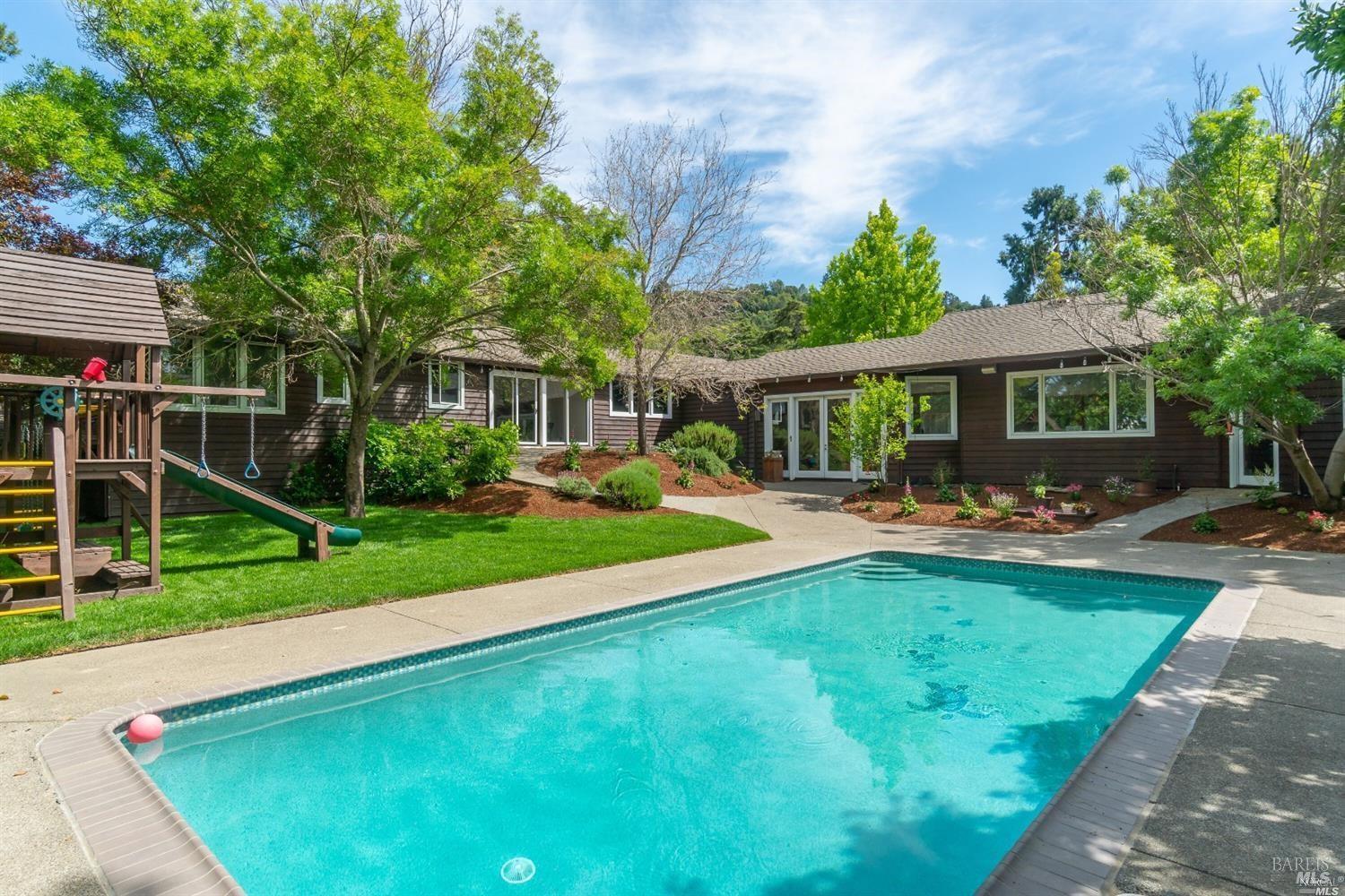 Detail Gallery Image 46 of 51 For 8 Circle Rd, San Rafael,  CA 94903 - – Beds | – Baths