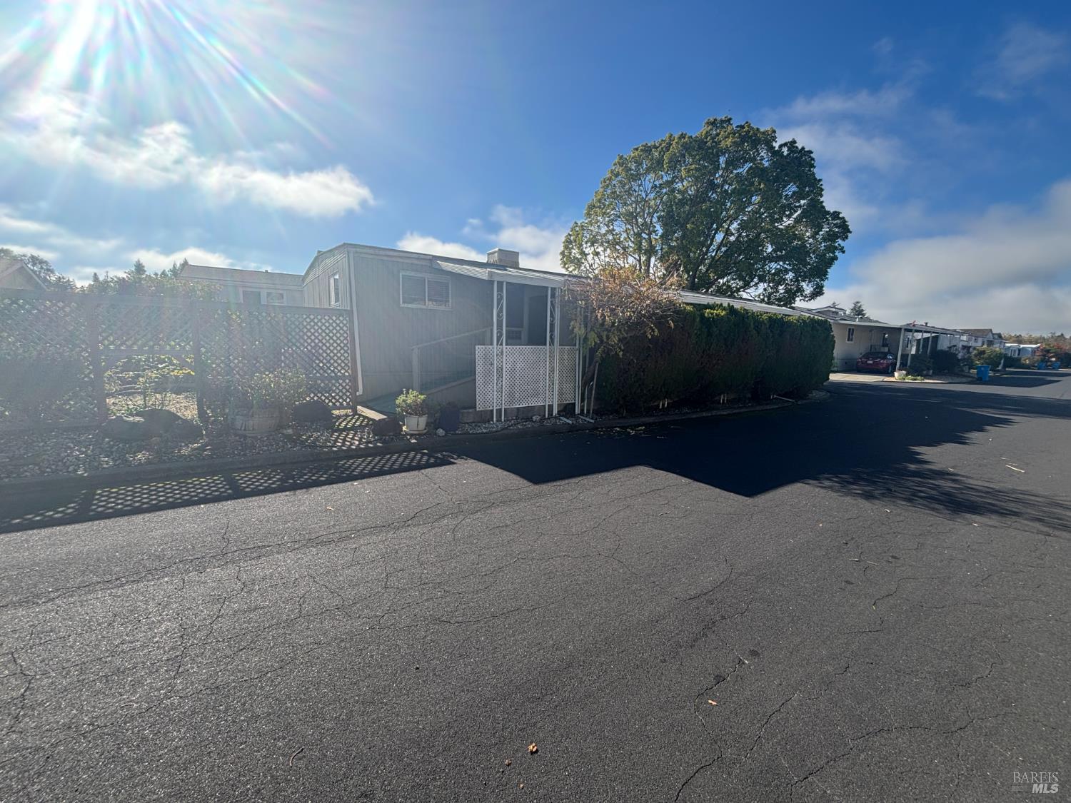 Detail Gallery Image 3 of 9 For 52 Somerset Dr, Santa Rosa,  CA 95401 - 2 Beds | 2 Baths