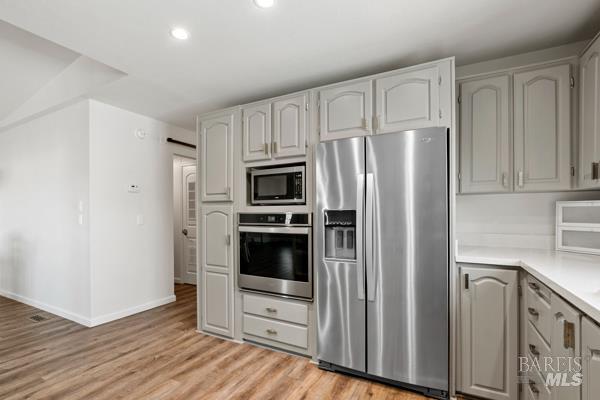 Detail Gallery Image 6 of 18 For 209 Bernadine Pl, Napa,  CA 94558 - 2 Beds | 2 Baths