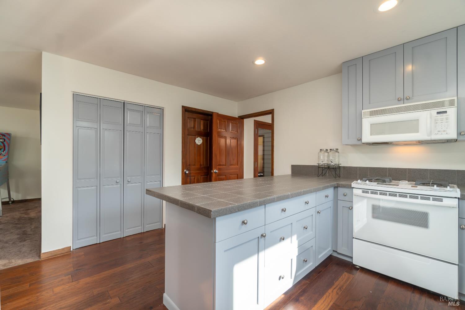 Detail Gallery Image 21 of 51 For 8 Circle Rd, San Rafael,  CA 94903 - – Beds | – Baths