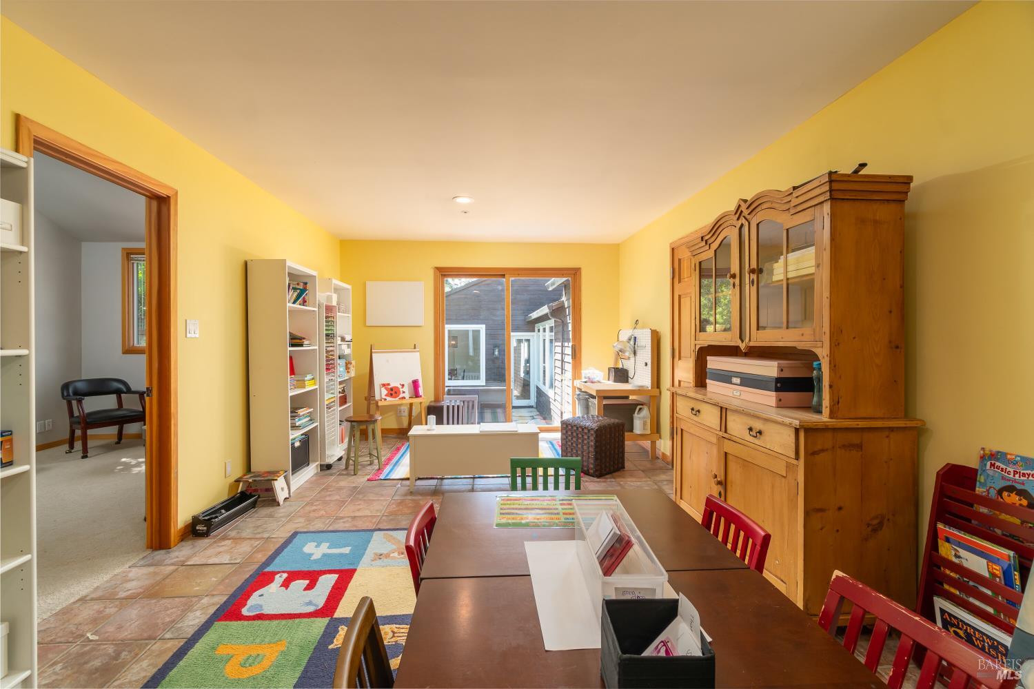 Detail Gallery Image 41 of 51 For 8 Circle Rd, San Rafael,  CA 94903 - – Beds | – Baths