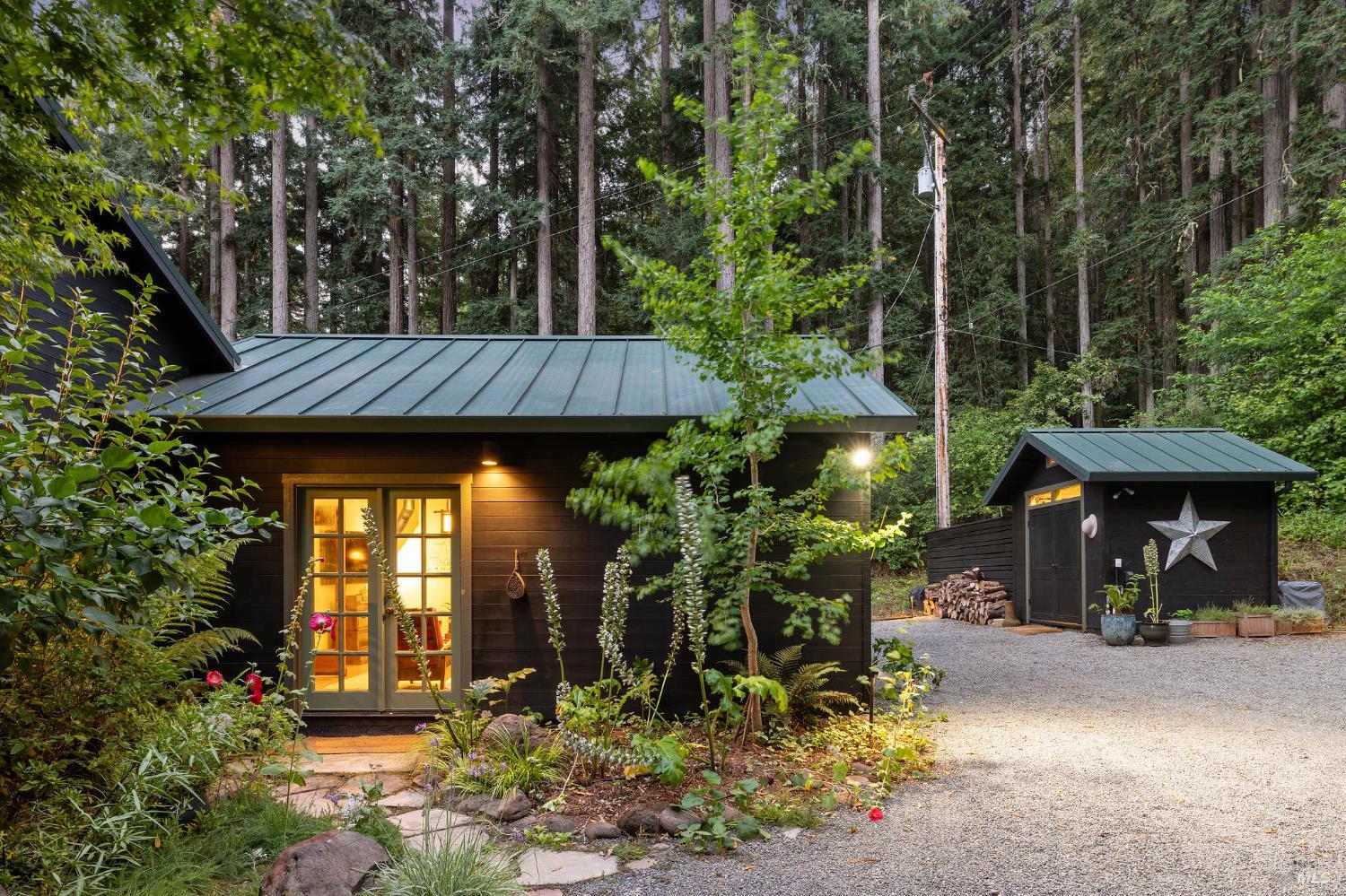 Detail Gallery Image 70 of 77 For 17970 Duncan Rd, Guerneville,  CA 95446 - 2 Beds | 2 Baths