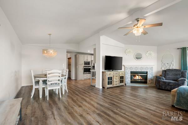 Detail Gallery Image 2 of 18 For 209 Bernadine Pl, Napa,  CA 94558 - 2 Beds | 2 Baths