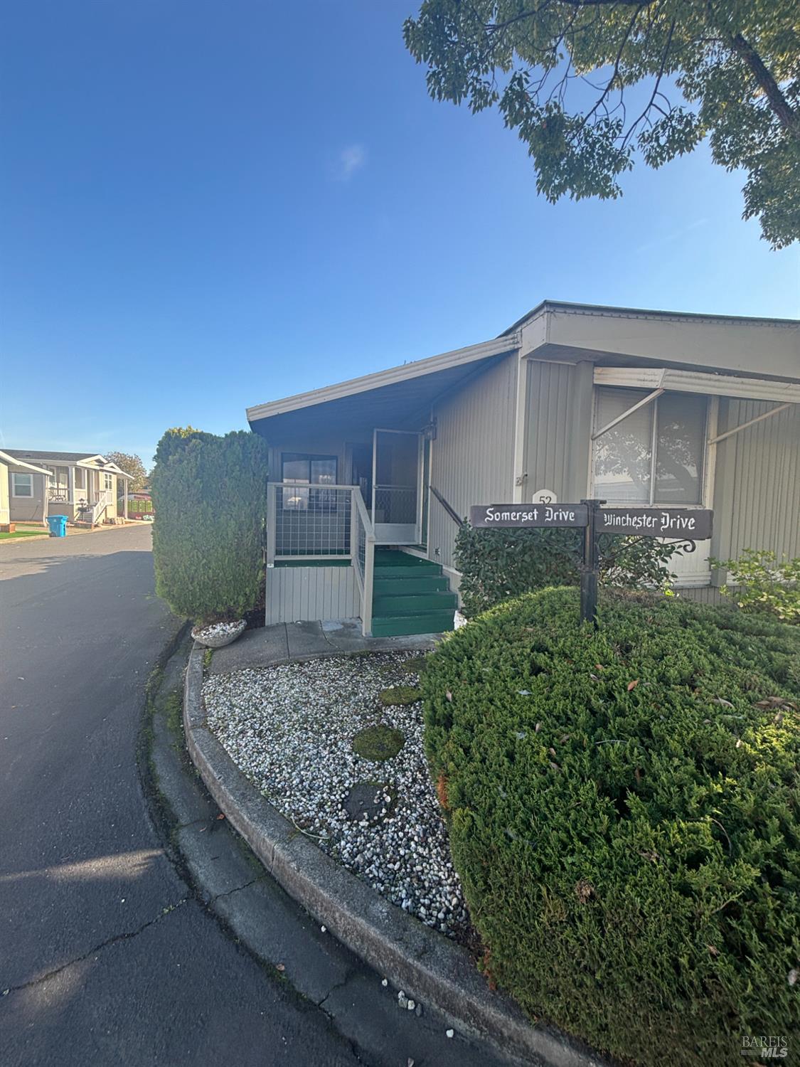 Detail Gallery Image 8 of 9 For 52 Somerset Dr, Santa Rosa,  CA 95401 - 2 Beds | 2 Baths