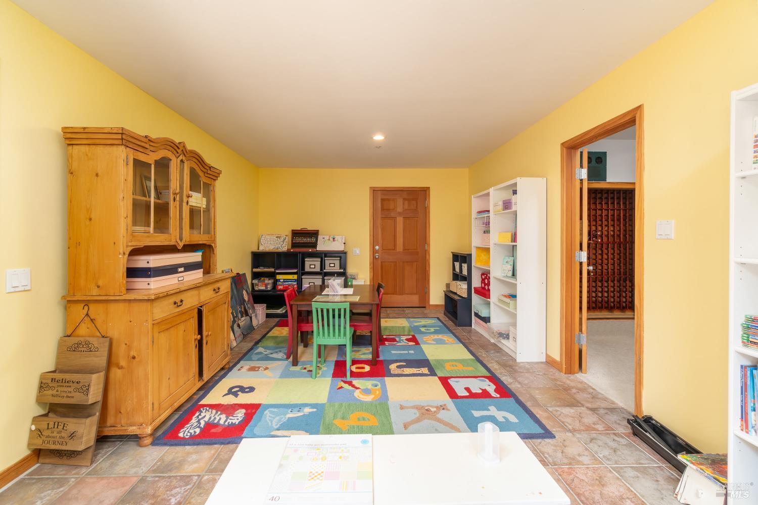 Detail Gallery Image 40 of 51 For 8 Circle Rd, San Rafael,  CA 94903 - – Beds | – Baths