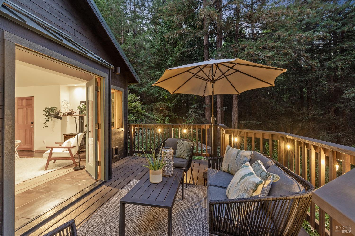 Detail Gallery Image 4 of 77 For 17970 Duncan Rd, Guerneville,  CA 95446 - 2 Beds | 2 Baths