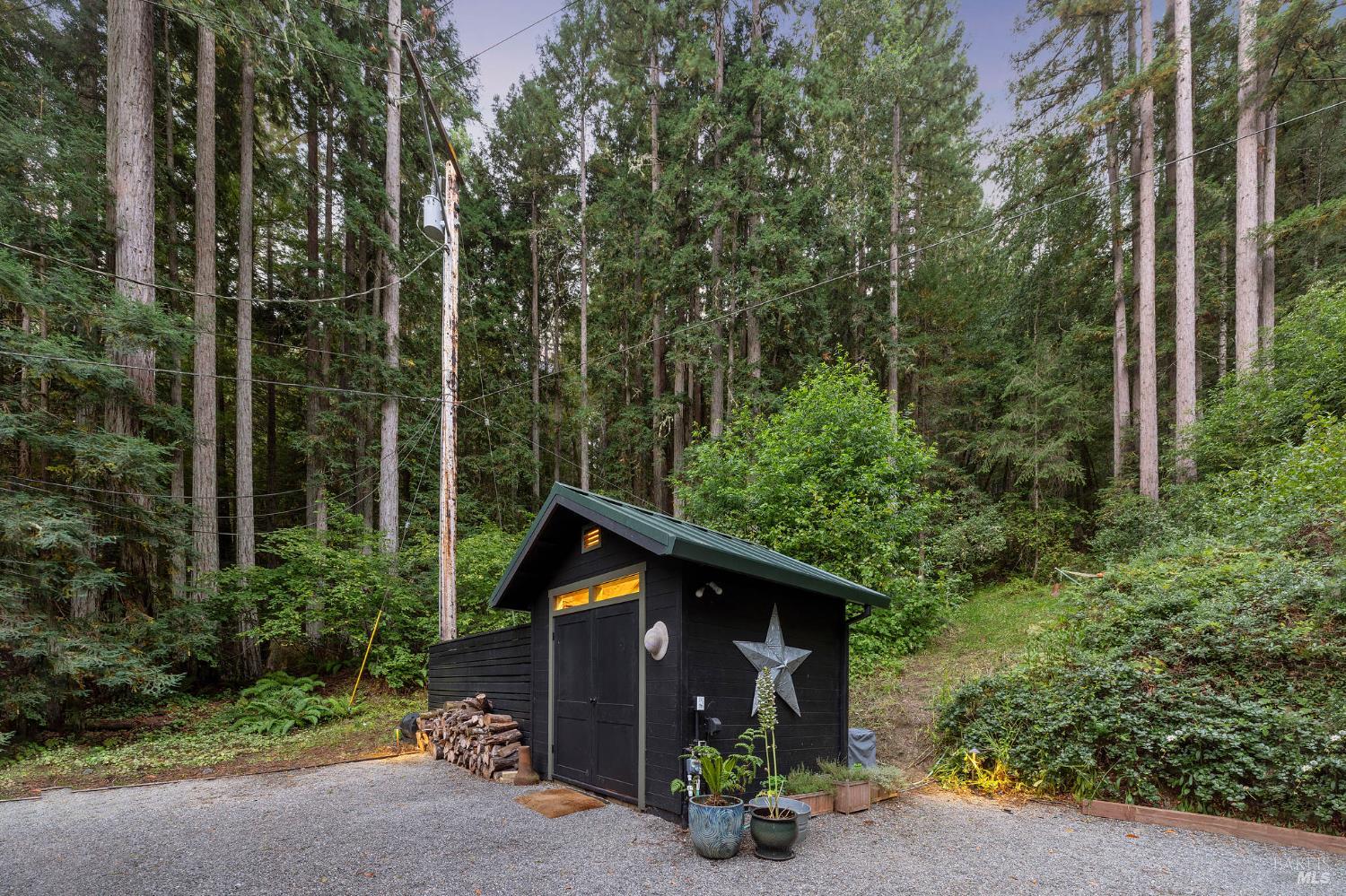 Detail Gallery Image 71 of 77 For 17970 Duncan Rd, Guerneville,  CA 95446 - 2 Beds | 2 Baths