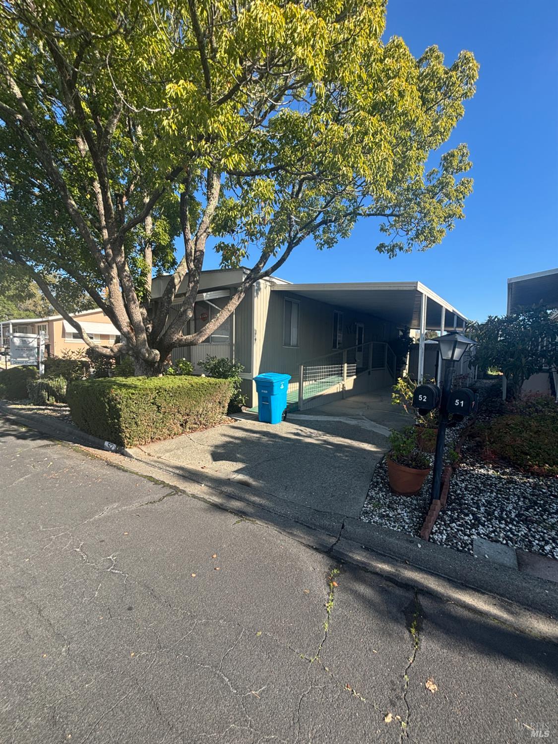 Detail Gallery Image 7 of 9 For 52 Somerset Dr, Santa Rosa,  CA 95401 - 2 Beds | 2 Baths