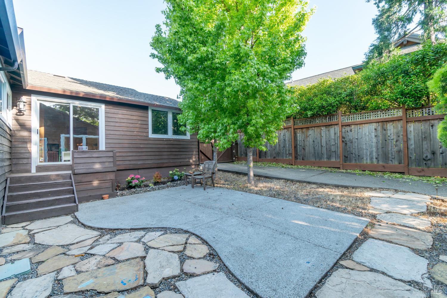 Detail Gallery Image 44 of 51 For 8 Circle Rd, San Rafael,  CA 94903 - – Beds | – Baths