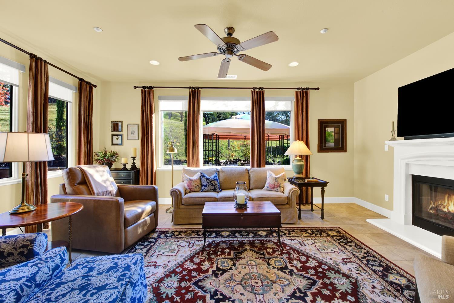 Detail Gallery Image 23 of 98 For 2965 Pebble Beach Cir, Fairfield,  CA 94534 - 4 Beds | 2/1 Baths