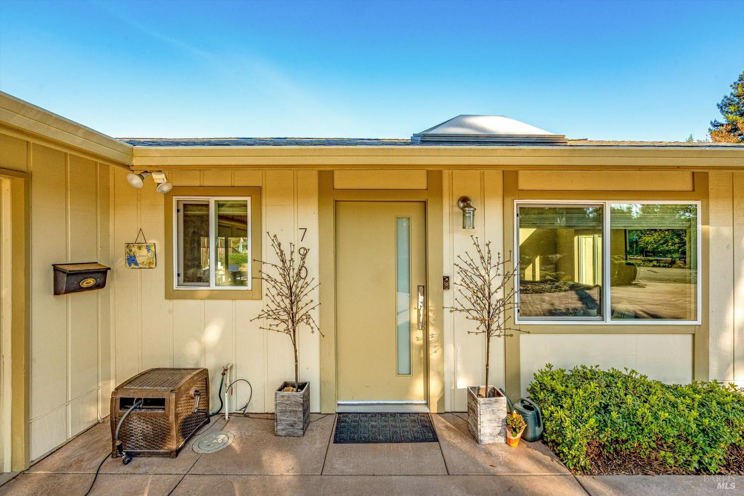 Detail Gallery Image 12 of 73 For 790 La Salle Way, Napa,  CA 94559 - 3 Beds | 2 Baths