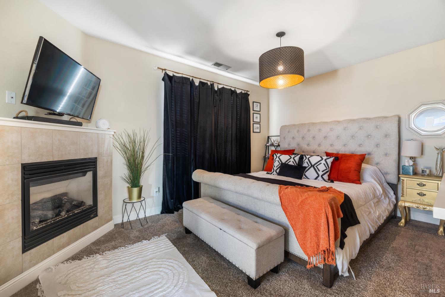 Detail Gallery Image 10 of 27 For 2409 Van Patter Dr, Santa Rosa,  CA 95403 - 3 Beds | 2/1 Baths