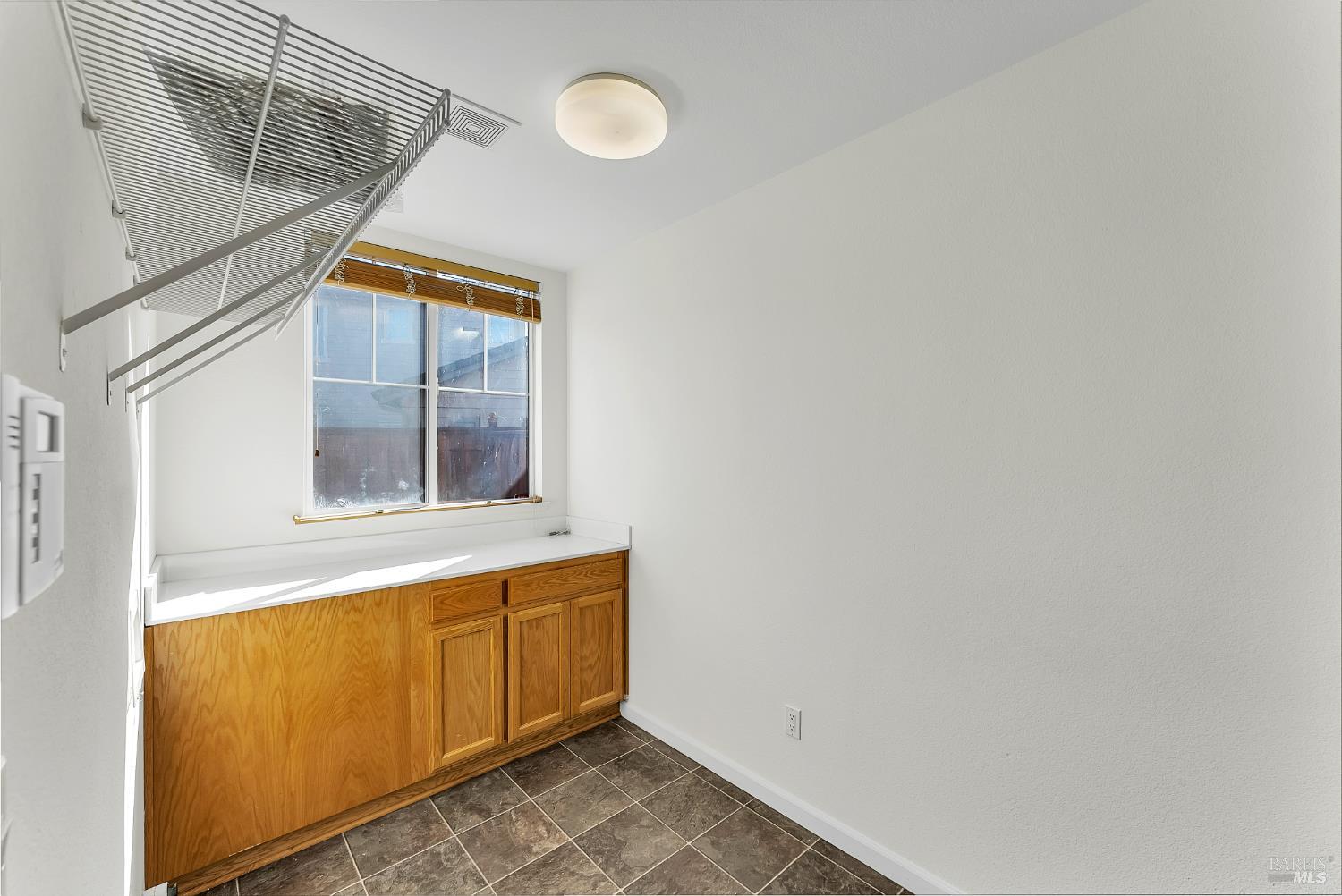 Detail Gallery Image 12 of 28 For 1571 Tommy Ln, Fairfield,  CA 94533 - 4 Beds | 2/1 Baths