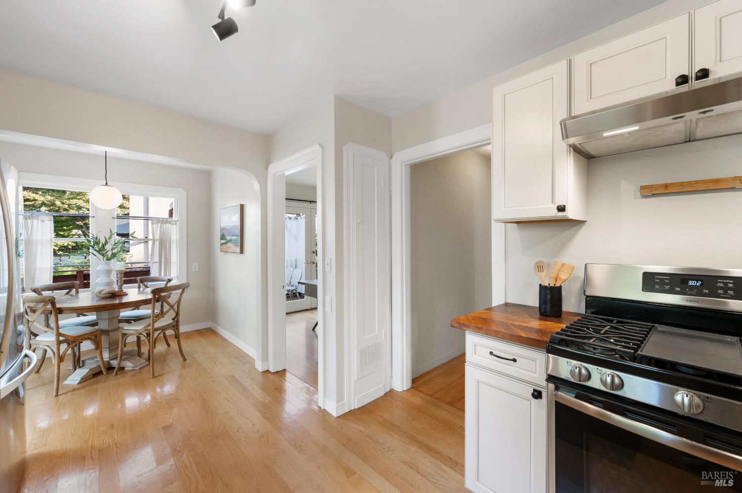 Detail Gallery Image 14 of 63 For 1612 Spruce St, Napa,  CA 94559 - 4 Beds | 3 Baths