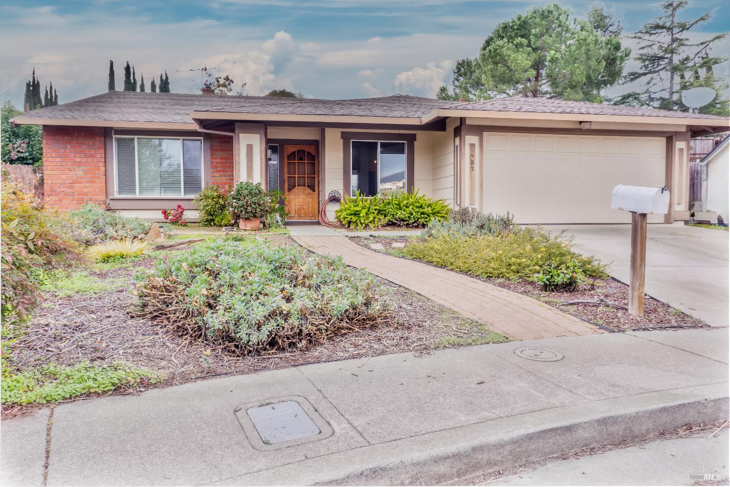 Detail Gallery Image 2 of 48 For 1337 Shea Ter, Vallejo,  CA 94591 - 3 Beds | 2 Baths
