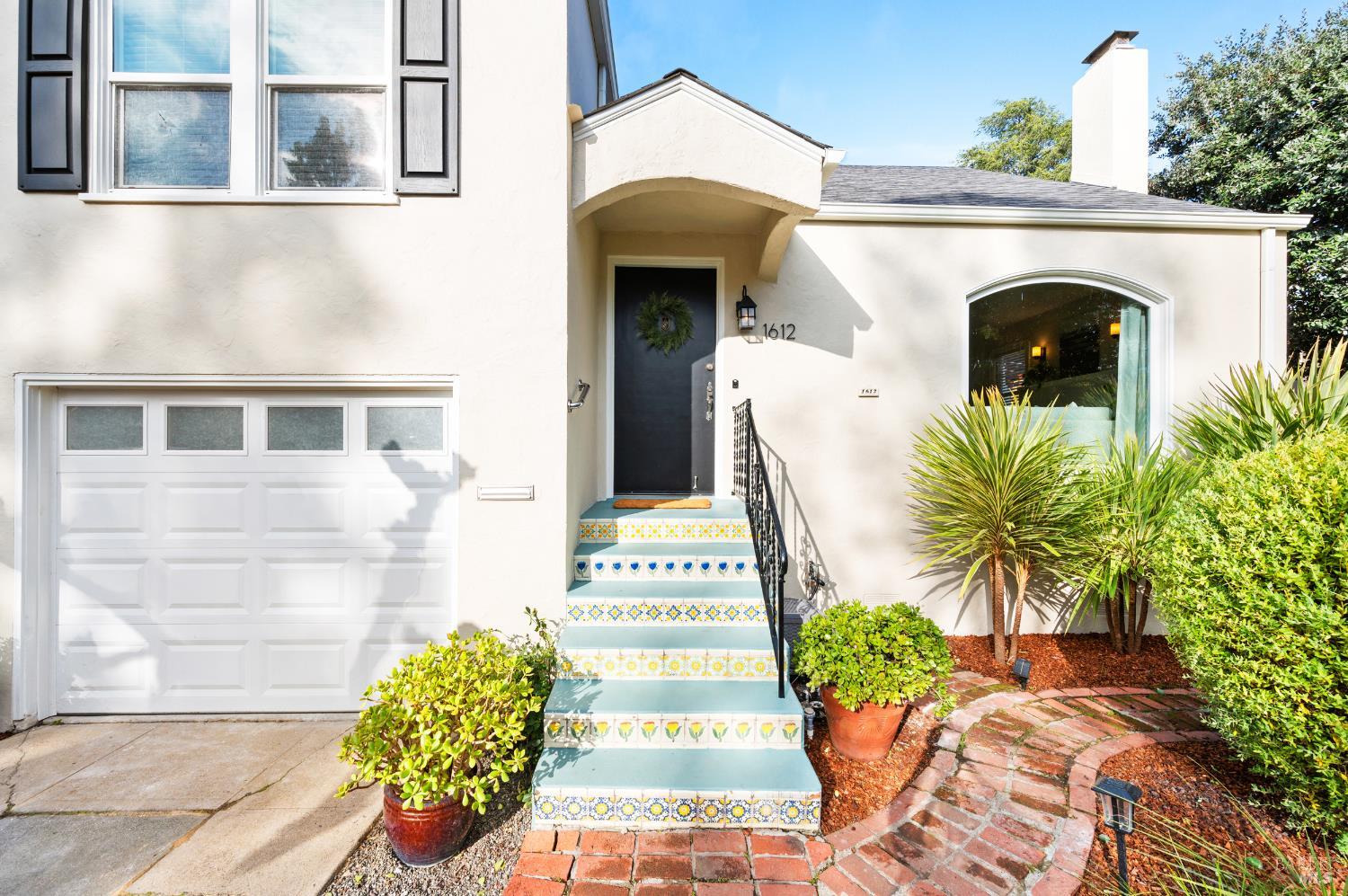 Detail Gallery Image 2 of 63 For 1612 Spruce St, Napa,  CA 94559 - 4 Beds | 3 Baths