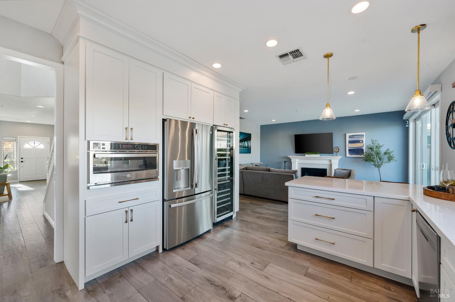 Detail Gallery Image 27 of 71 For 90 S Newport Dr, Napa,  CA 94559 - 4 Beds | 2/1 Baths