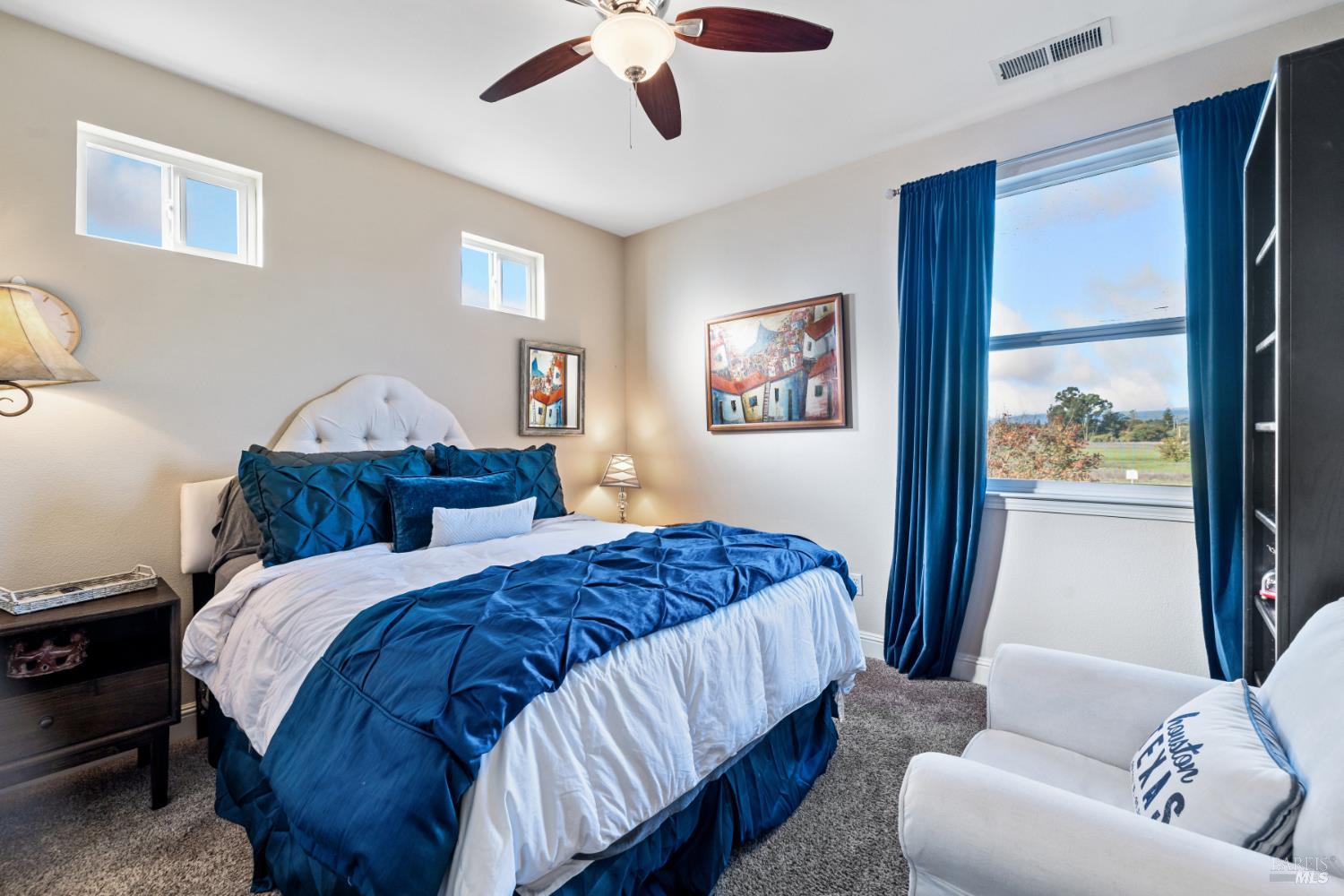 Detail Gallery Image 14 of 27 For 2409 Van Patter Dr, Santa Rosa,  CA 95403 - 3 Beds | 2/1 Baths