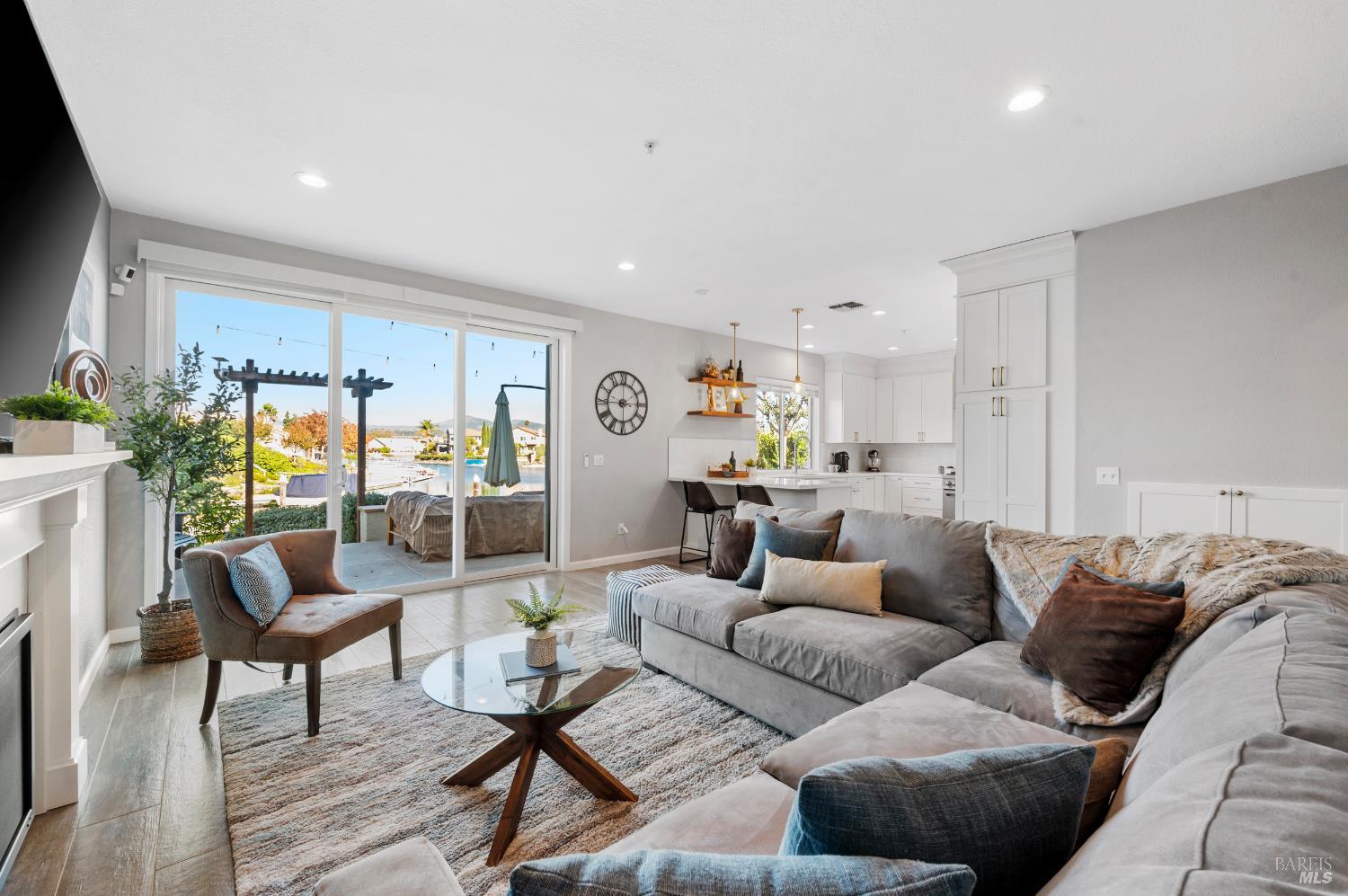 Detail Gallery Image 35 of 71 For 90 S Newport Dr, Napa,  CA 94559 - 4 Beds | 2/1 Baths