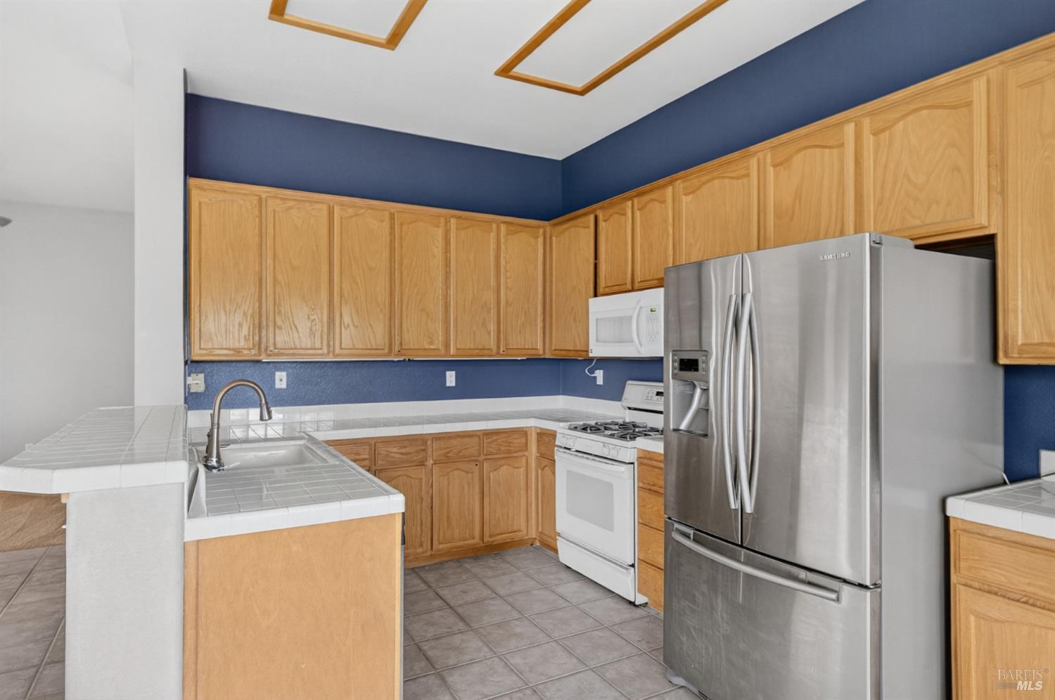 Detail Gallery Image 10 of 52 For 1024 Vintage Dr, Rio Vista,  CA 94571 - 3 Beds | 2/1 Baths