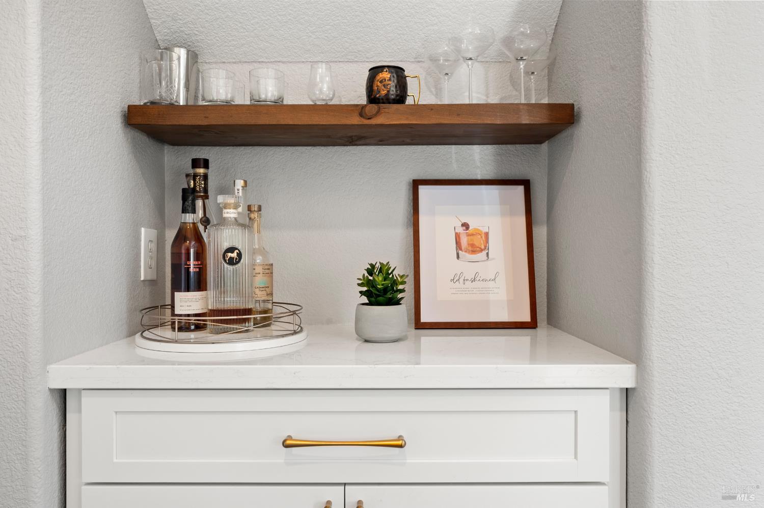 Detail Gallery Image 10 of 71 For 90 S Newport Dr, Napa,  CA 94559 - 4 Beds | 2/1 Baths