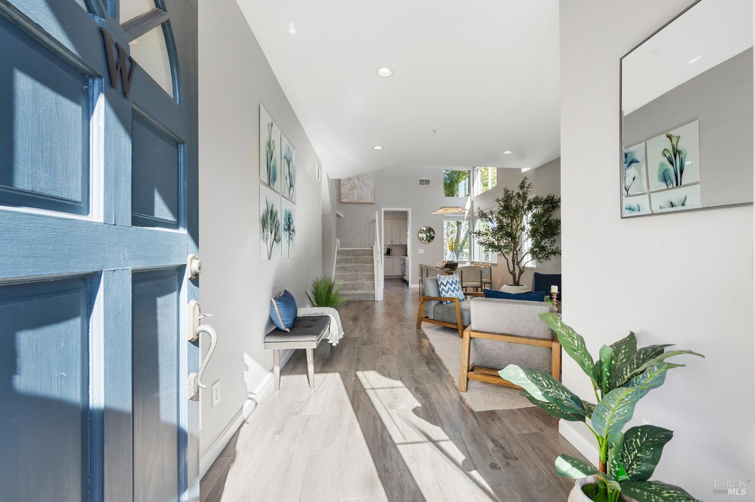 Detail Gallery Image 3 of 71 For 90 S Newport Dr, Napa,  CA 94559 - 4 Beds | 2/1 Baths