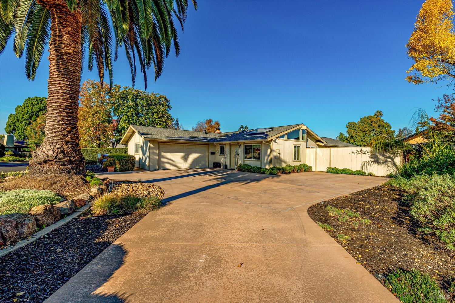 Detail Gallery Image 9 of 73 For 790 La Salle Way, Napa,  CA 94559 - 3 Beds | 2 Baths