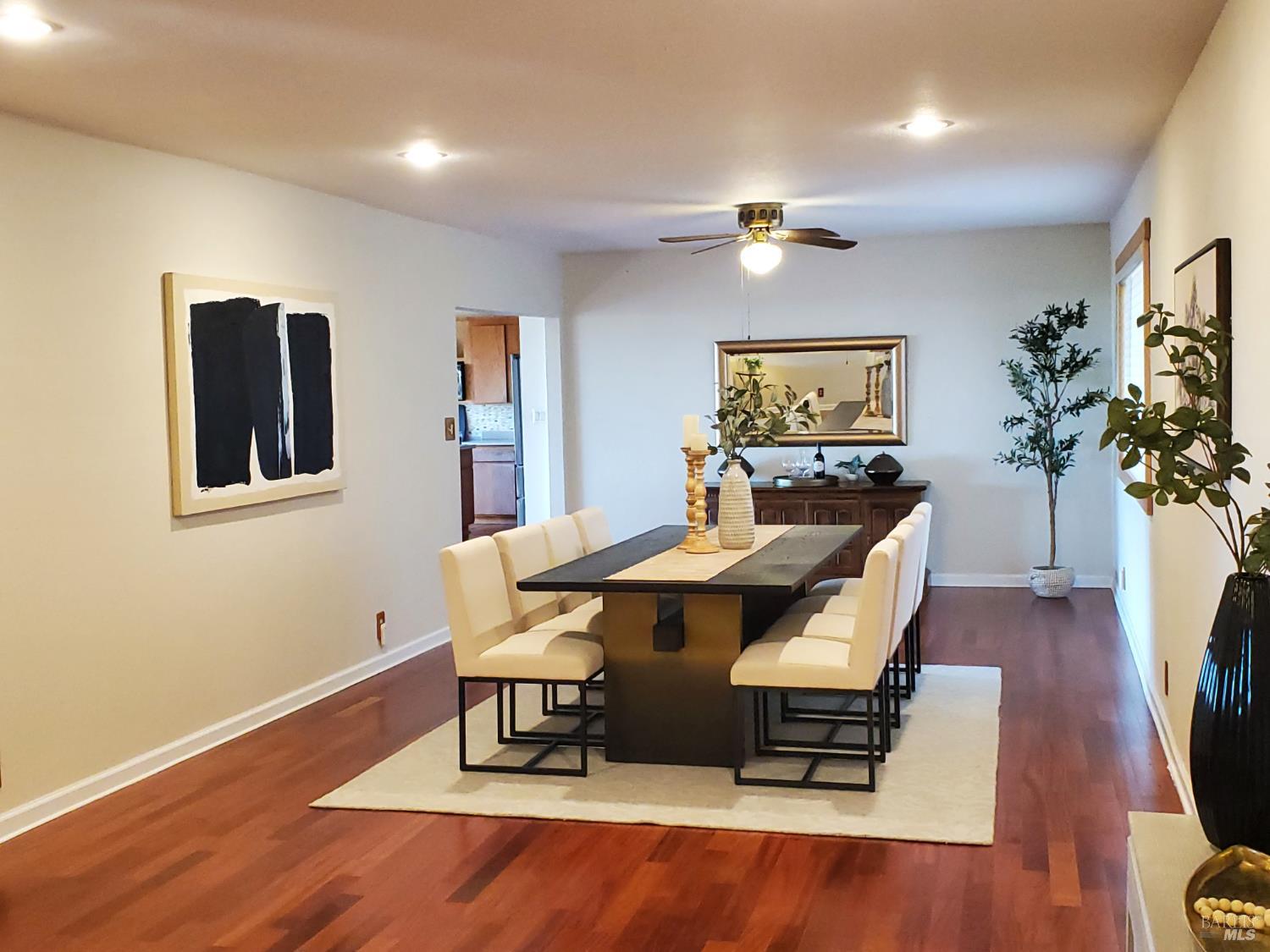 Detail Gallery Image 11 of 92 For 3778 Burke Pl, Sonoma,  CA 95476 - 4 Beds | 2/1 Baths