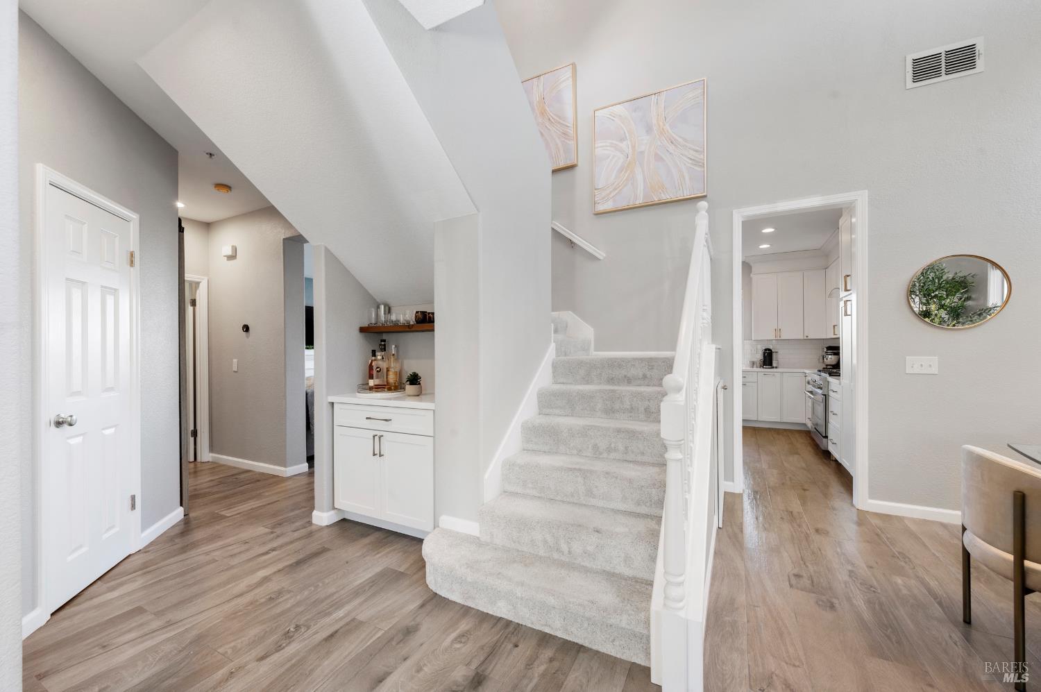 Detail Gallery Image 9 of 71 For 90 S Newport Dr, Napa,  CA 94559 - 4 Beds | 2/1 Baths