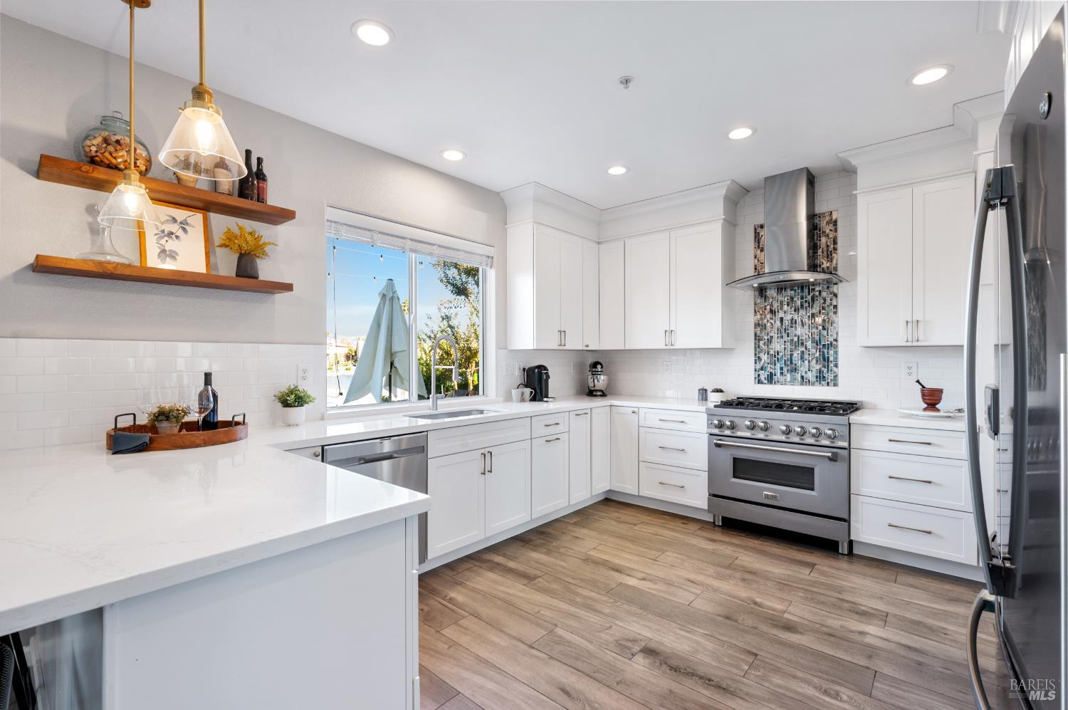 Detail Gallery Image 24 of 71 For 90 S Newport Dr, Napa,  CA 94559 - 4 Beds | 2/1 Baths