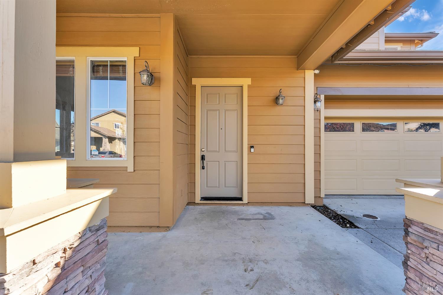 Detail Gallery Image 4 of 28 For 1571 Tommy Ln, Fairfield,  CA 94533 - 4 Beds | 2/1 Baths