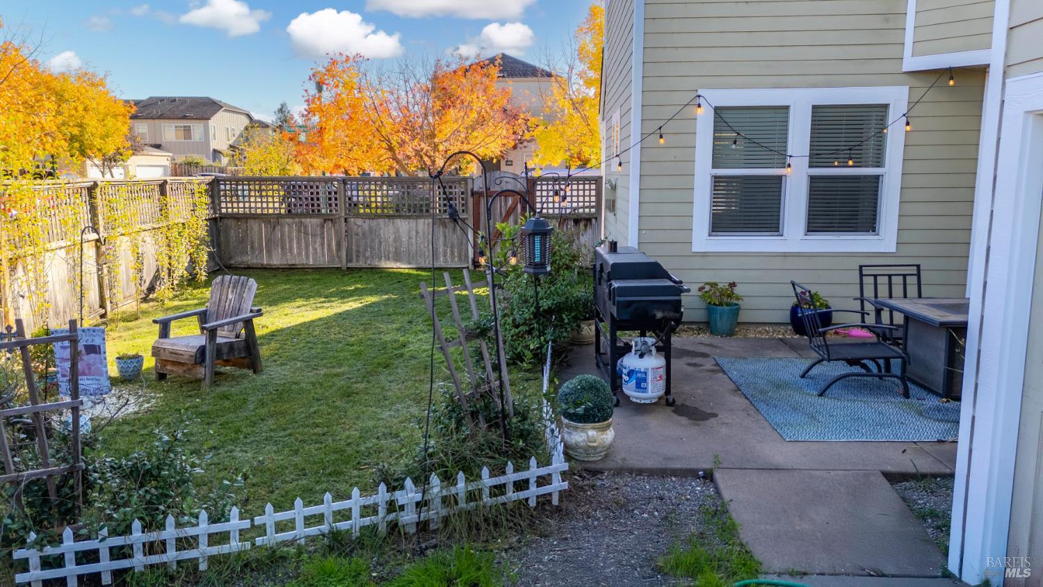 Detail Gallery Image 22 of 27 For 2409 Van Patter Dr, Santa Rosa,  CA 95403 - 3 Beds | 2/1 Baths