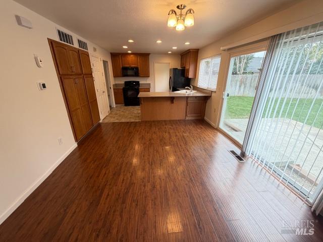 Detail Gallery Image 12 of 47 For 604 Seagull Dr, Suisun City,  CA 94585 - 4 Beds | 2/1 Baths