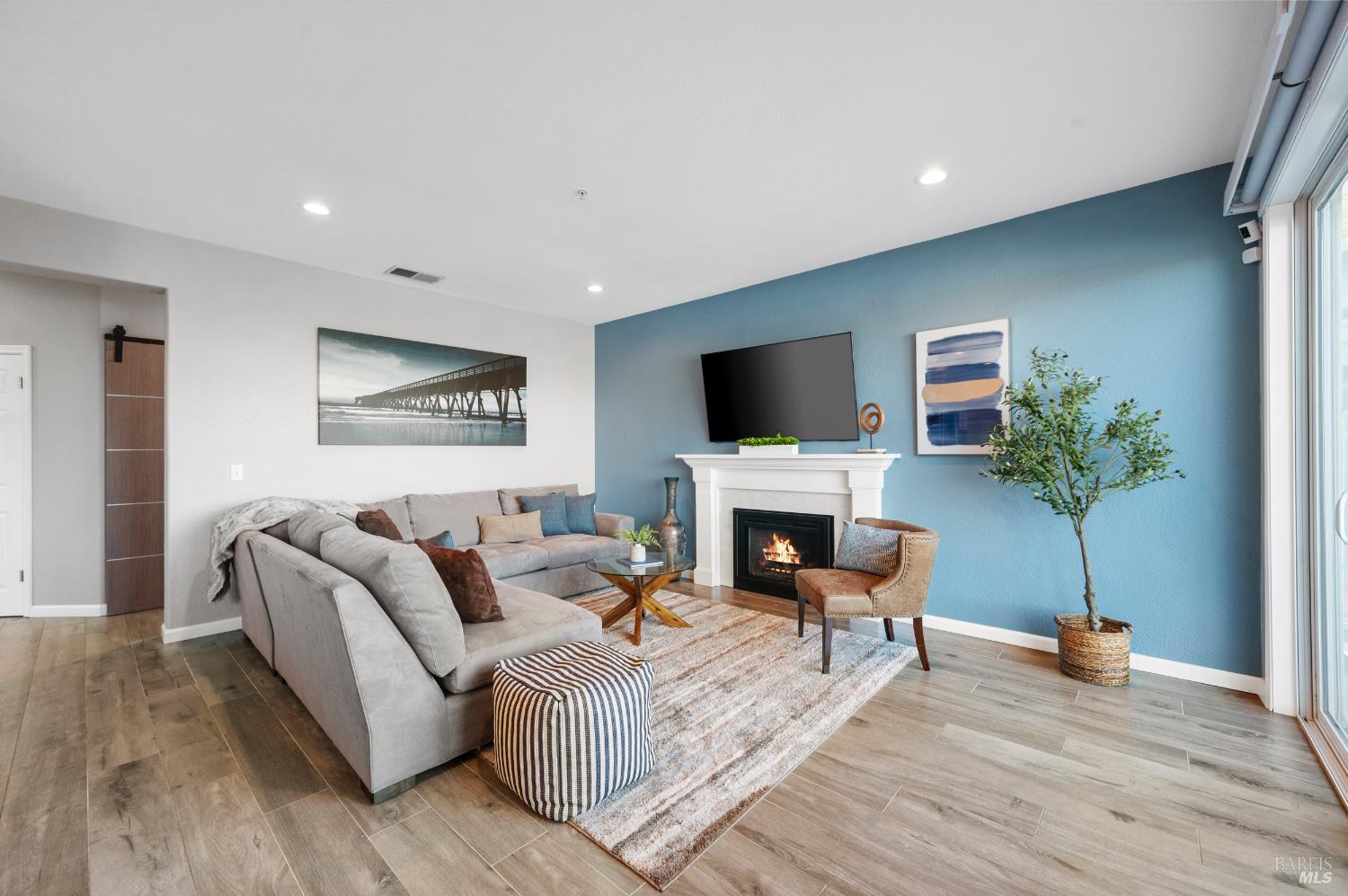 Detail Gallery Image 34 of 71 For 90 S Newport Dr, Napa,  CA 94559 - 4 Beds | 2/1 Baths