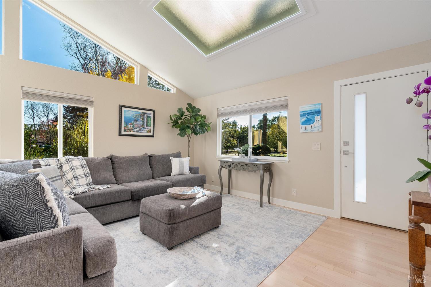 Detail Gallery Image 13 of 73 For 790 La Salle Way, Napa,  CA 94559 - 3 Beds | 2 Baths