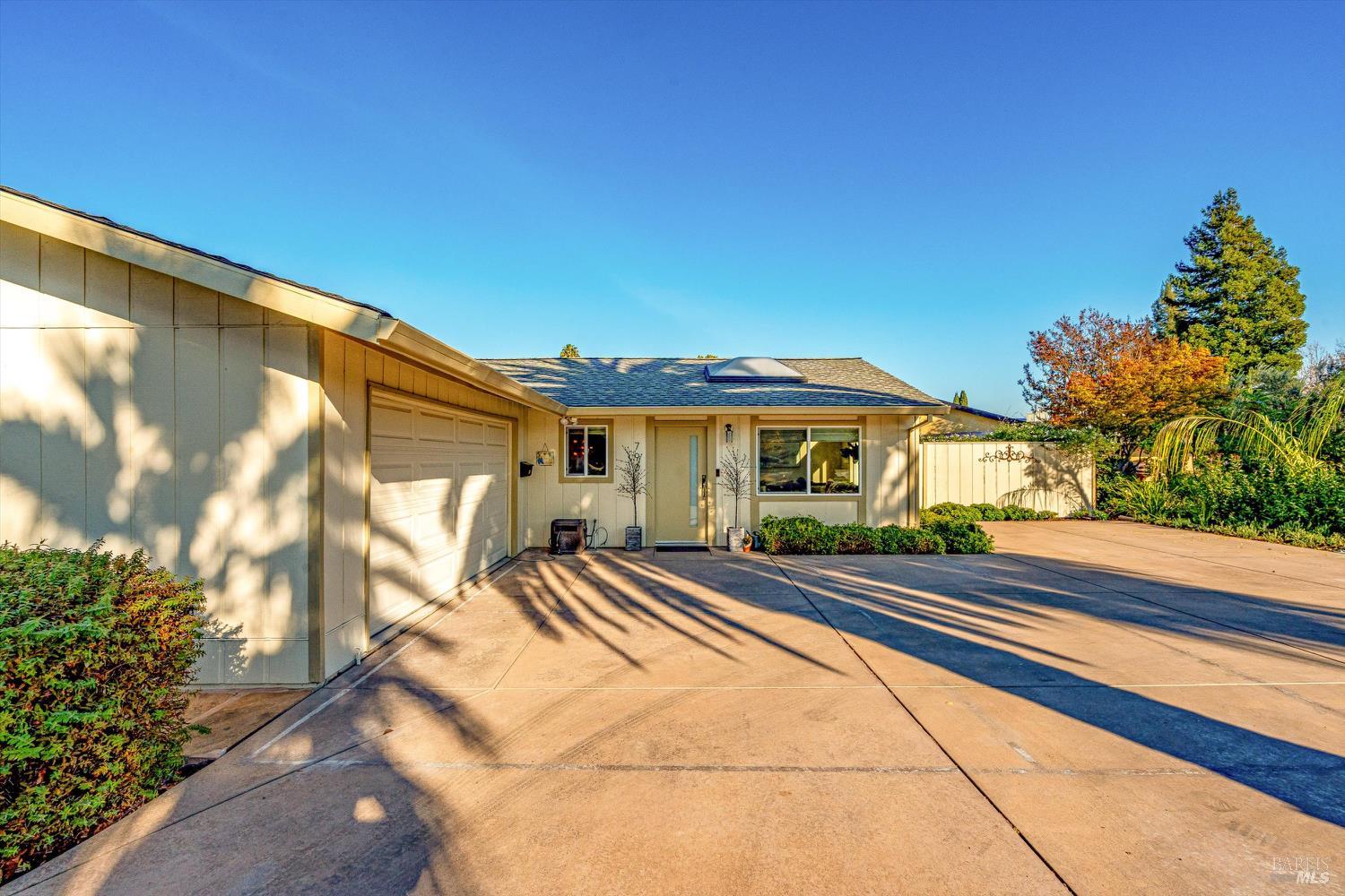 Detail Gallery Image 11 of 73 For 790 La Salle Way, Napa,  CA 94559 - 3 Beds | 2 Baths