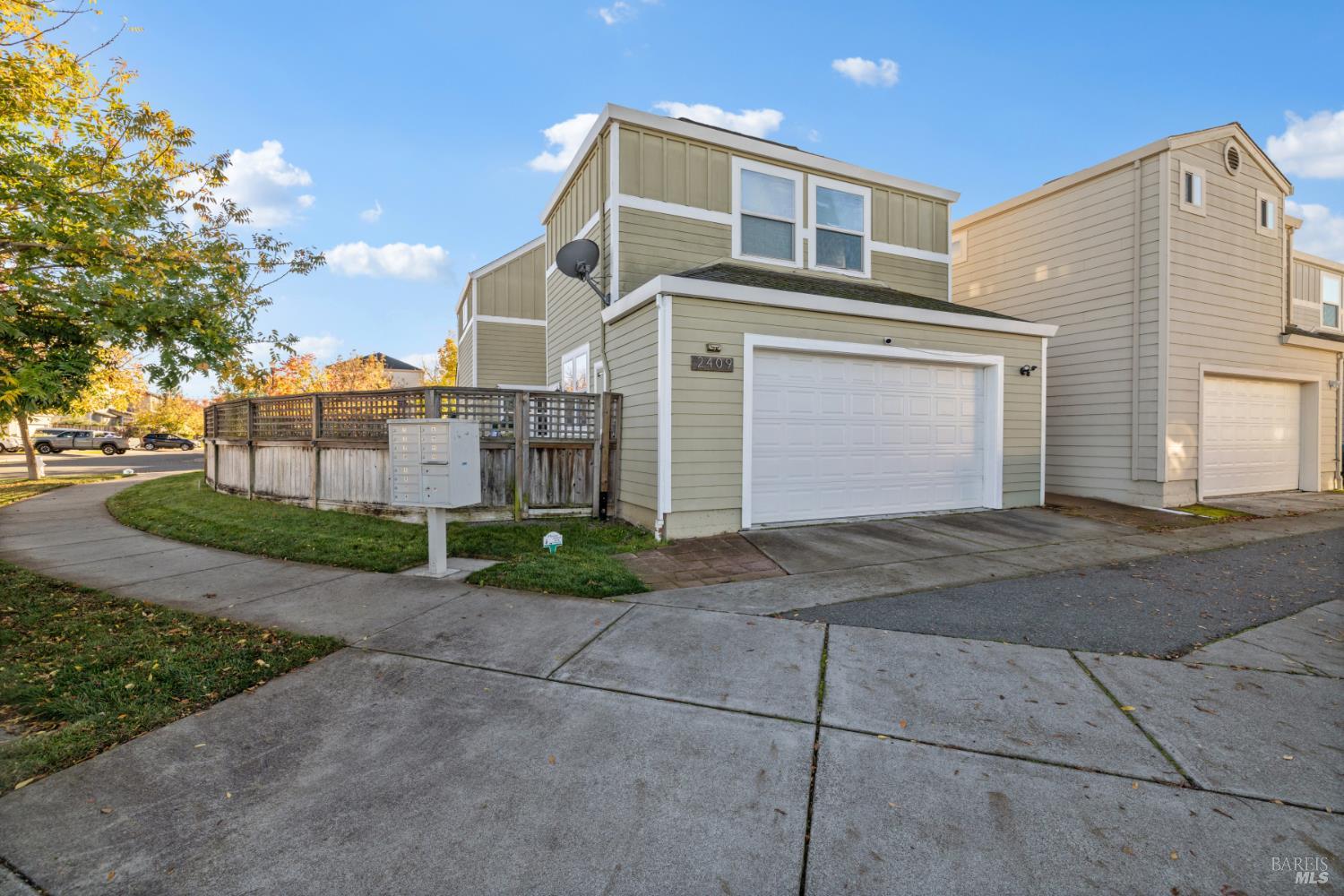 Detail Gallery Image 24 of 27 For 2409 Van Patter Dr, Santa Rosa,  CA 95403 - 3 Beds | 2/1 Baths